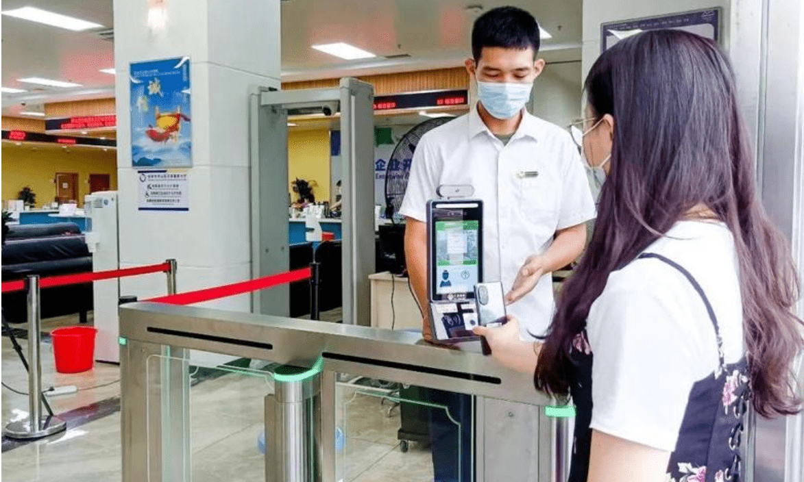 Smart temperature measurement health code turnstiles